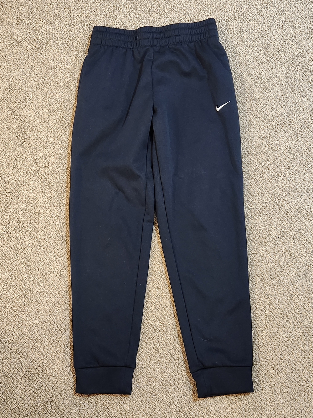 Brand New No Tags Nike Boys Jogger Sweatpants with White Swoosh Size Medium